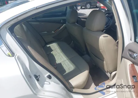 2007 Nissan Altima 2.5 S from USA, damaged, VIN 1N4AL21E47C200234